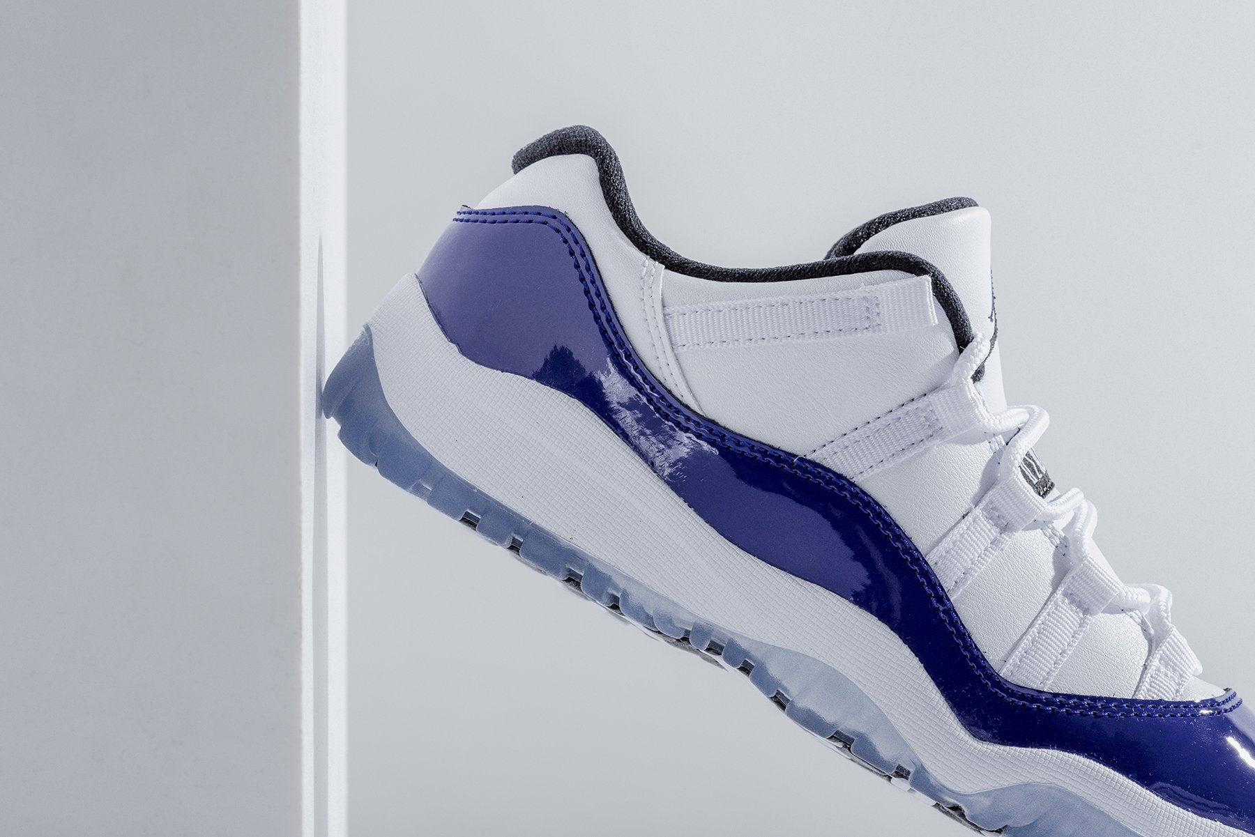 Air Jordan 11 Retro Low (PS) - White/Black/Concord