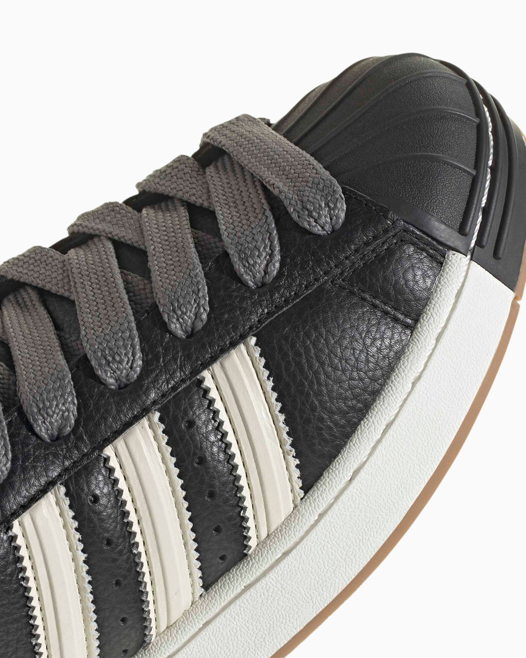 adidas Originals Superstar ST