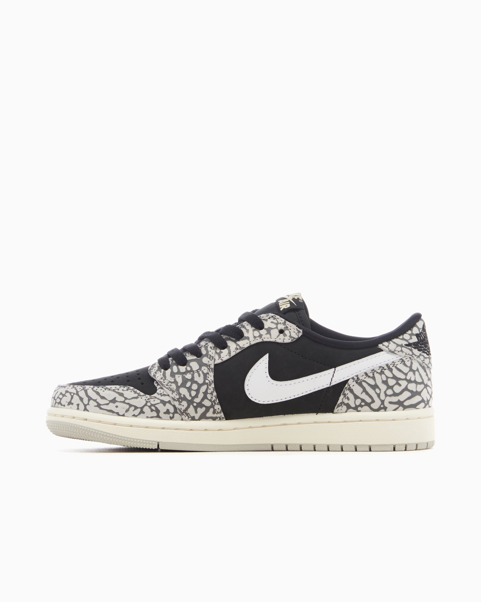 Air Jordan 1 Retro Low OG "Black Cement"