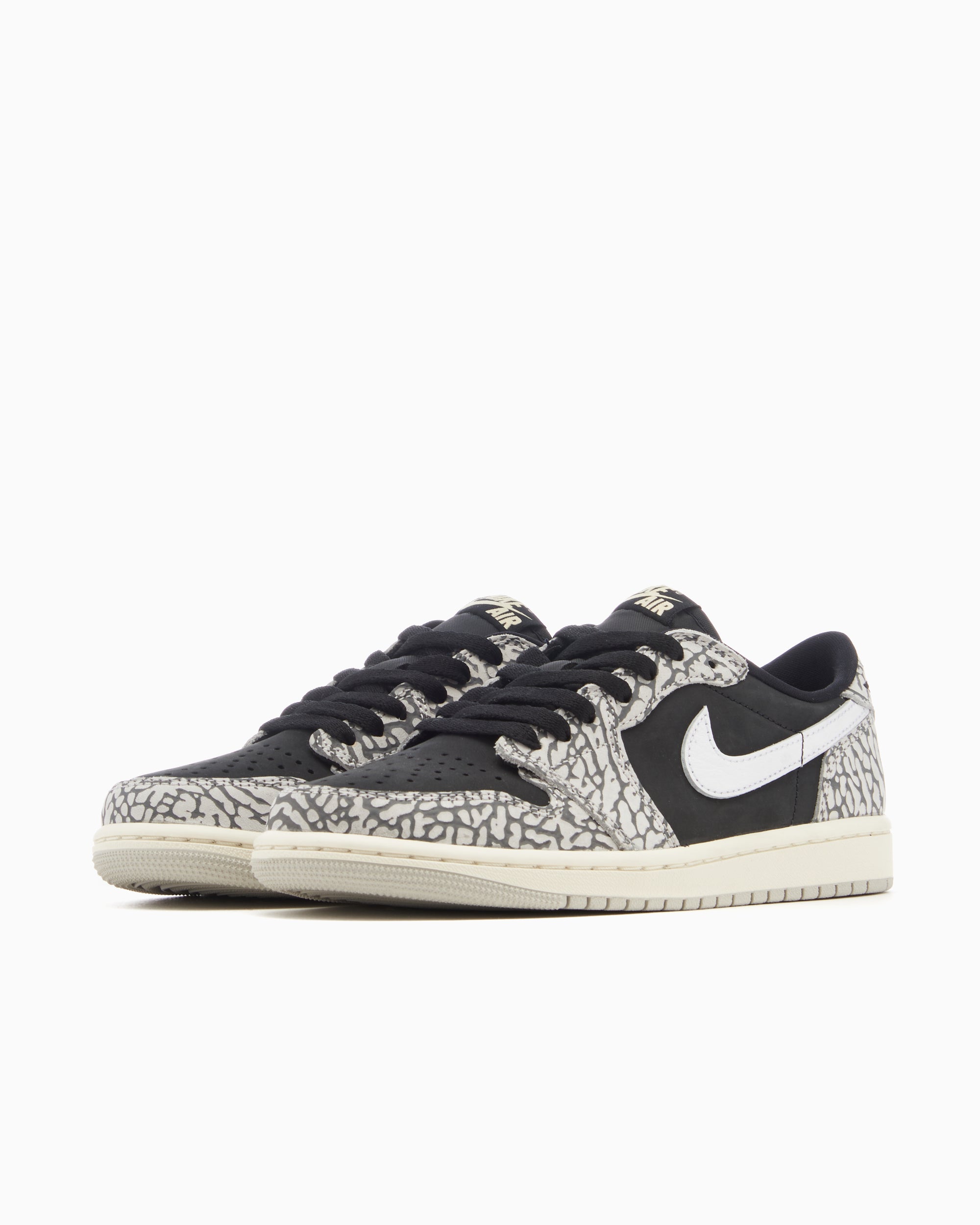 Air Jordan 1 Retro Low OG "Black Cement"