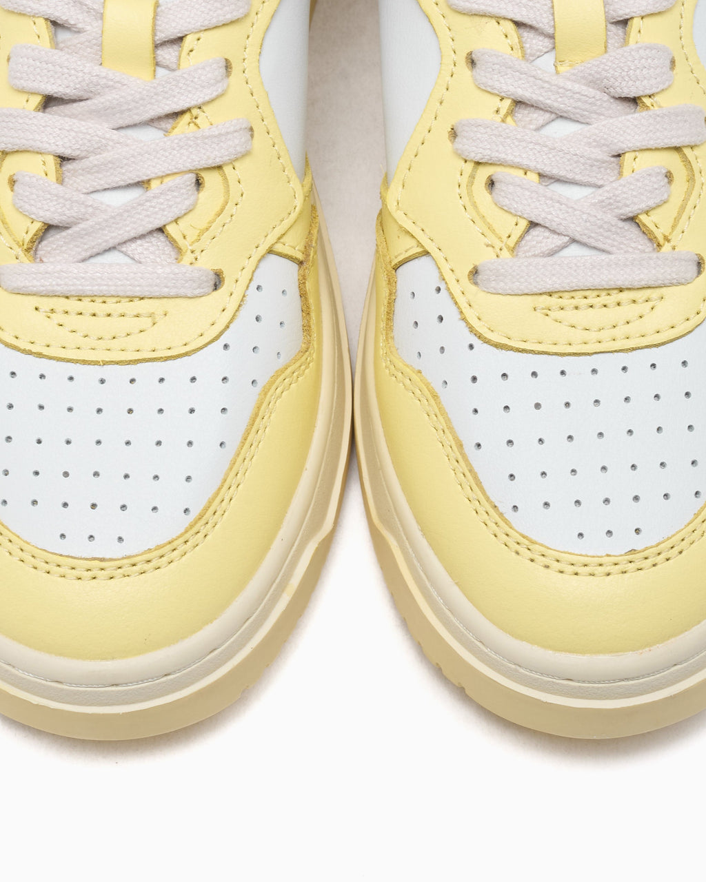 Autry Women's Medalist Low Leather