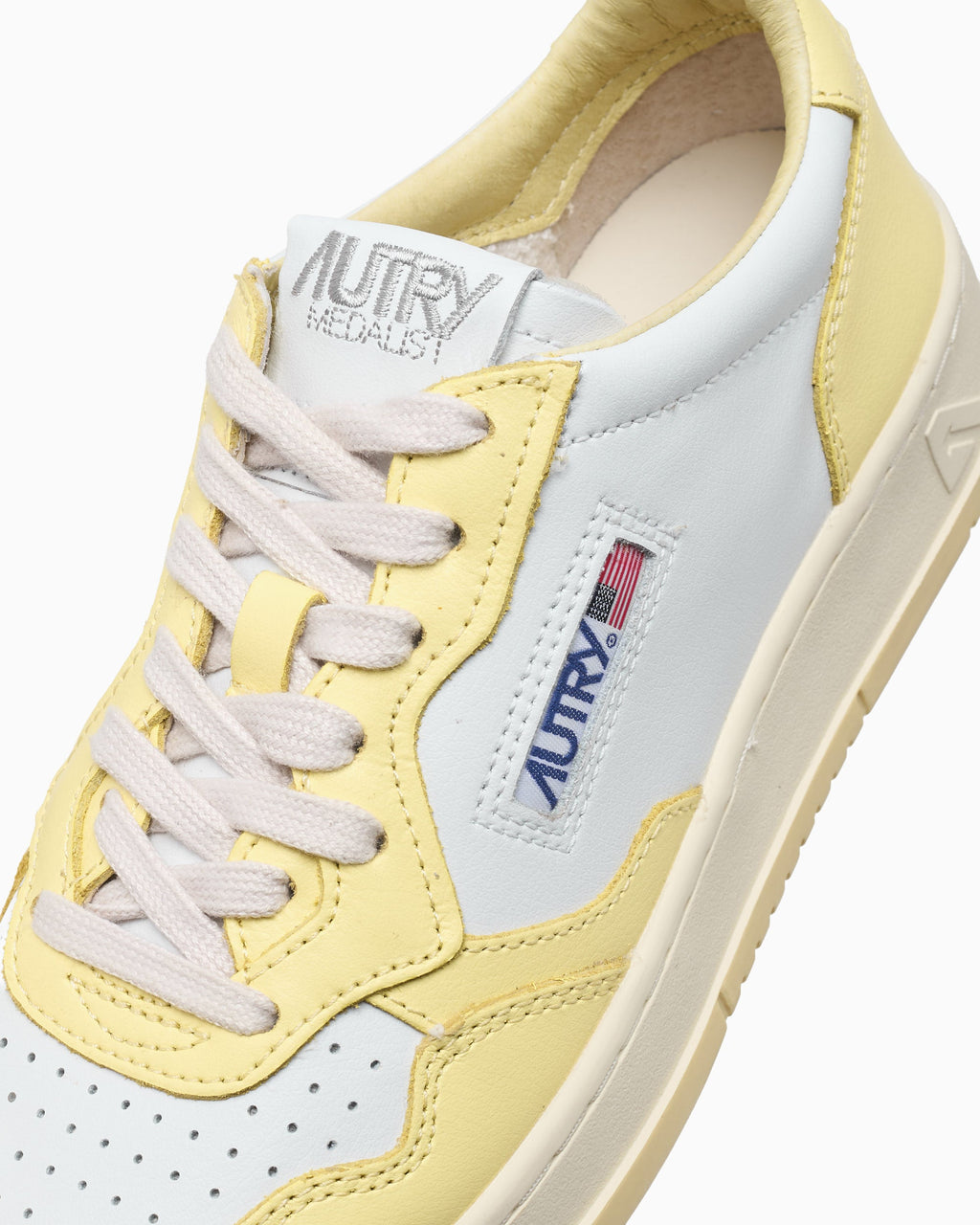 Autry Women's Medalist Low Leather