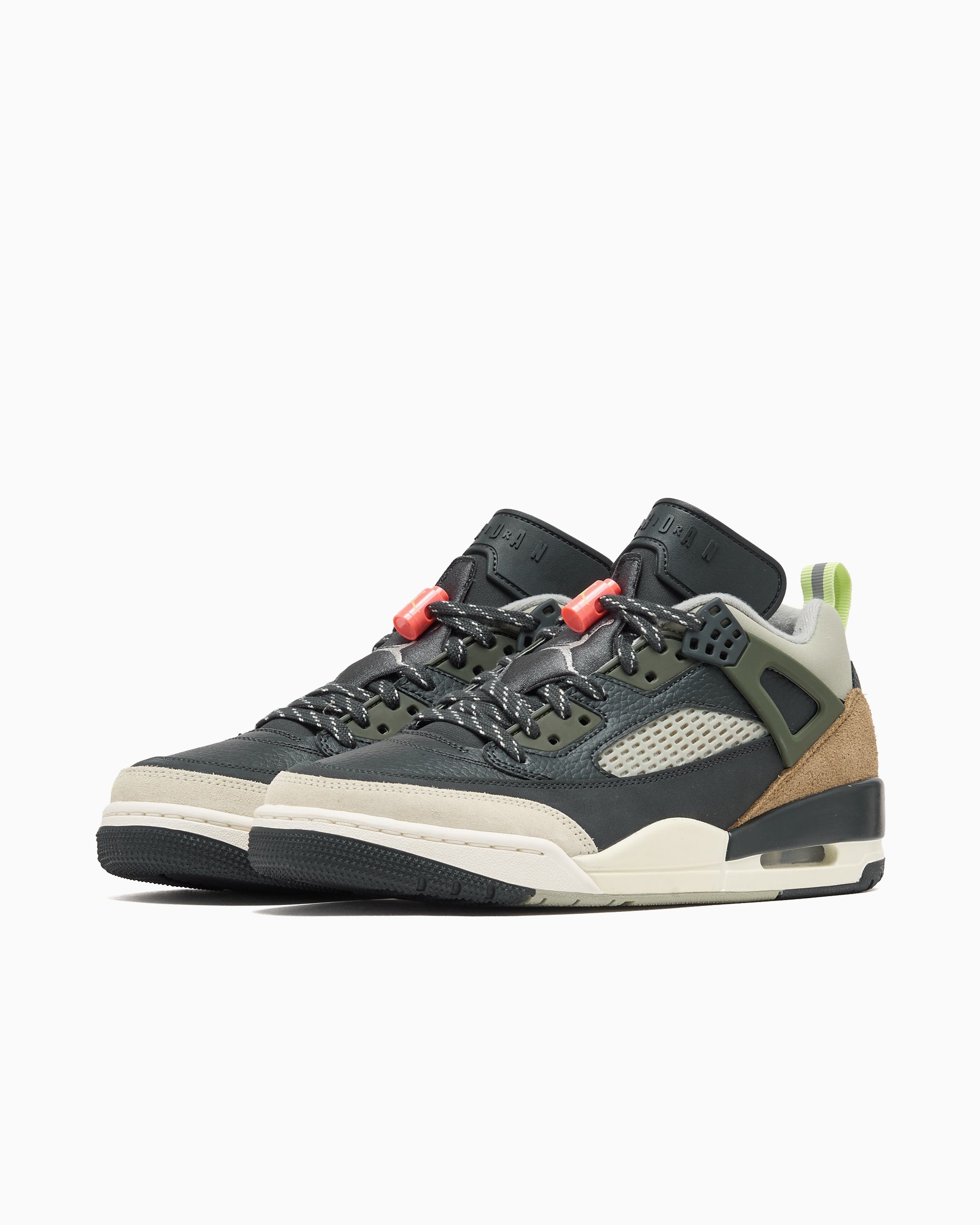 Jordan Spizike Low