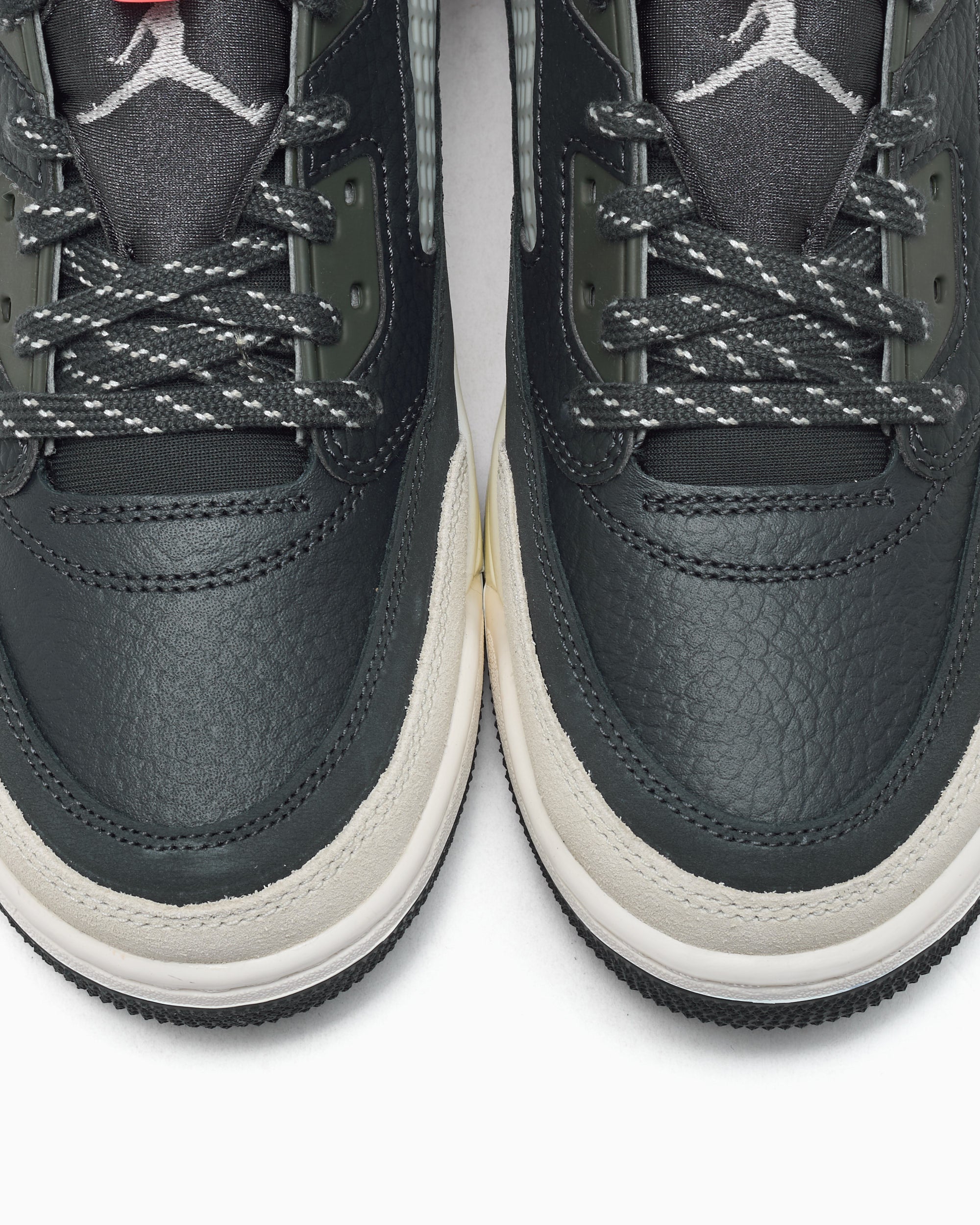 Jordan Spizike Low