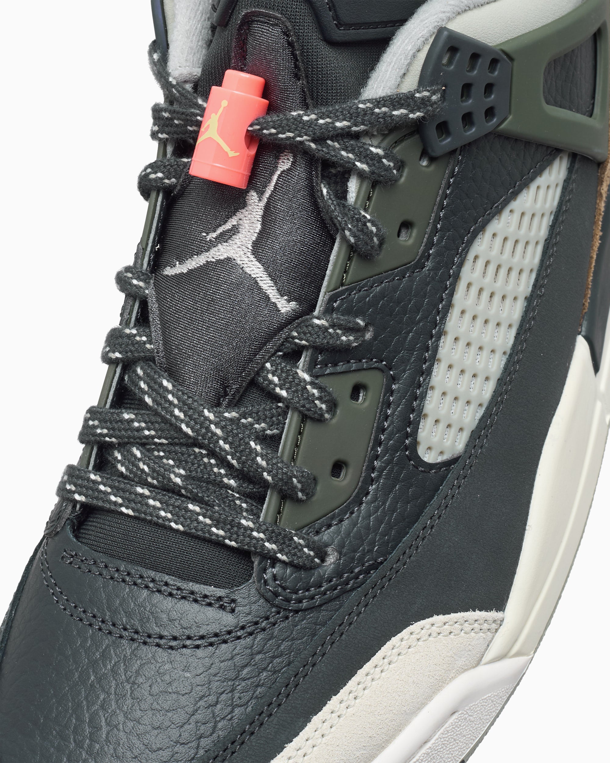 Jordan Spizike Low