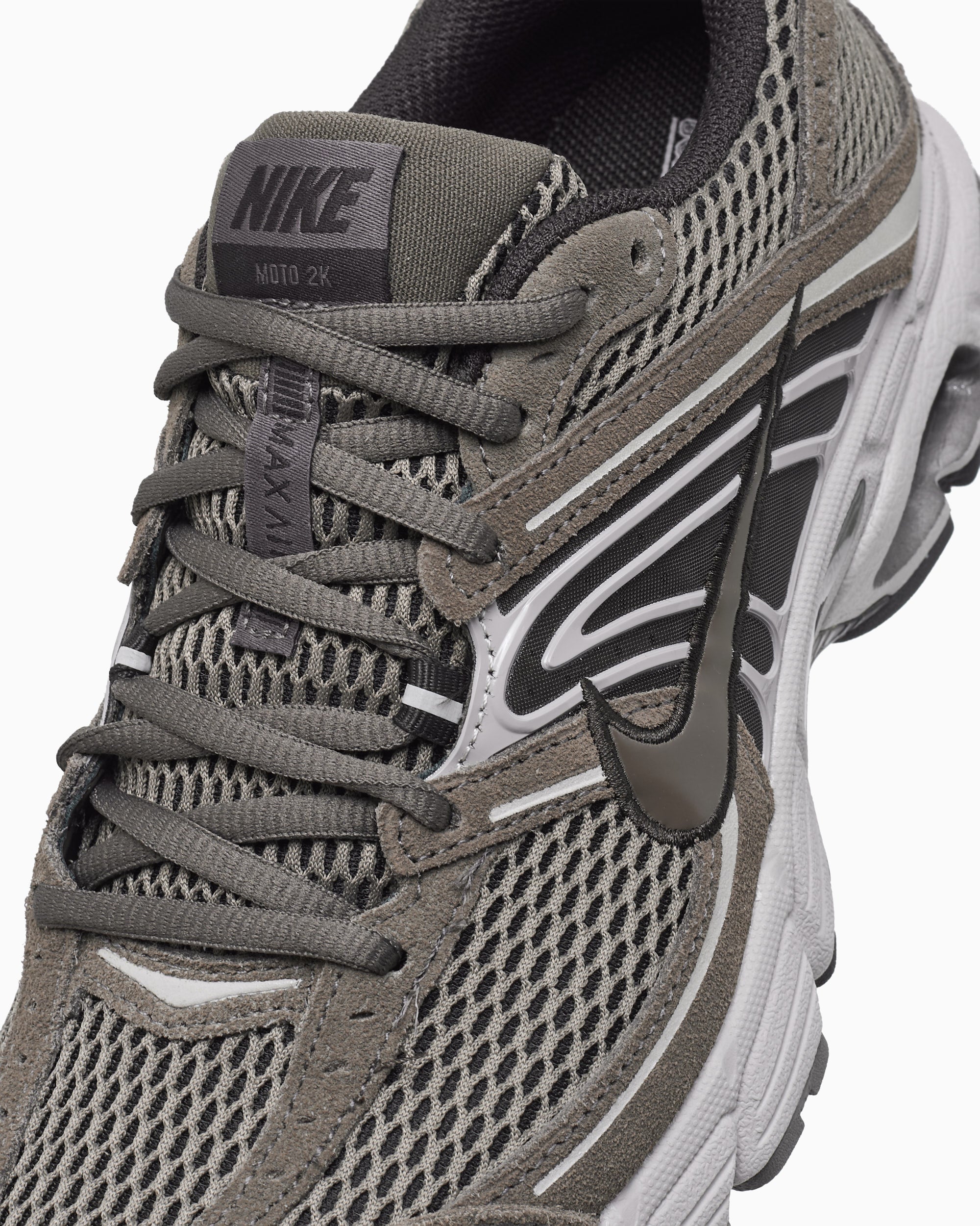 Nike Air Max Moto 2K