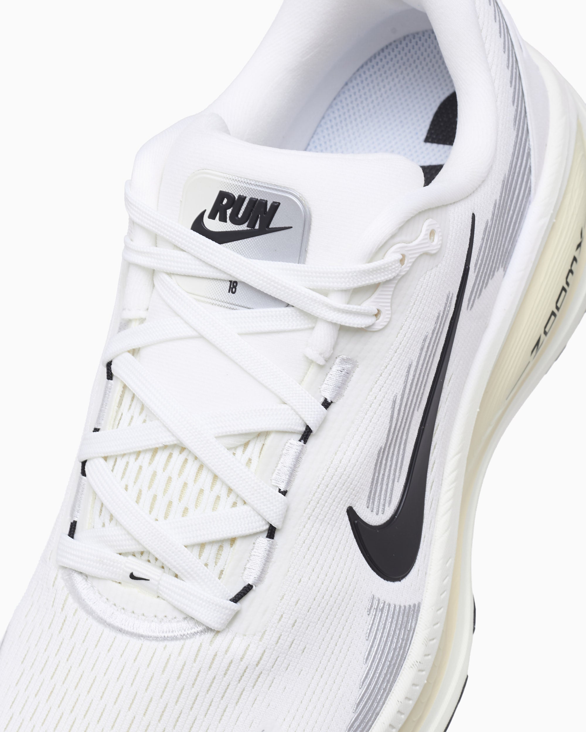 Nike Vomero 18