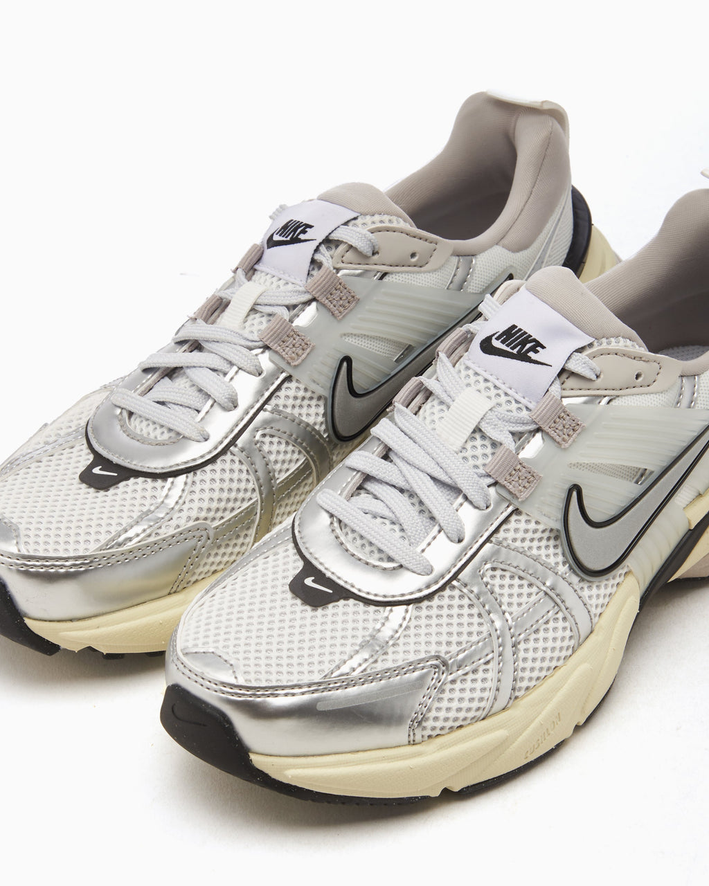 Nike Women's V2K Run
