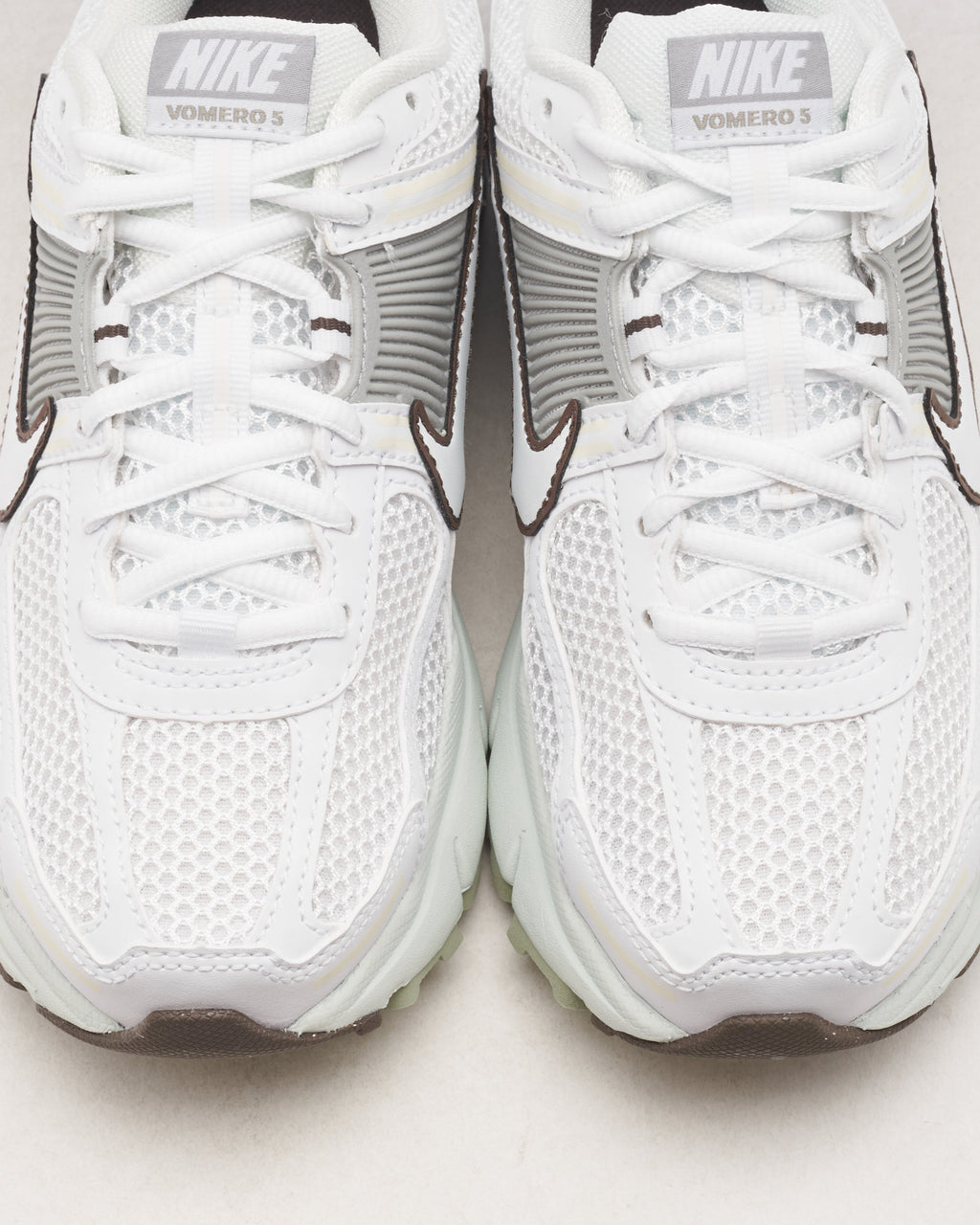 Nike Women's Zoom Vomero 5