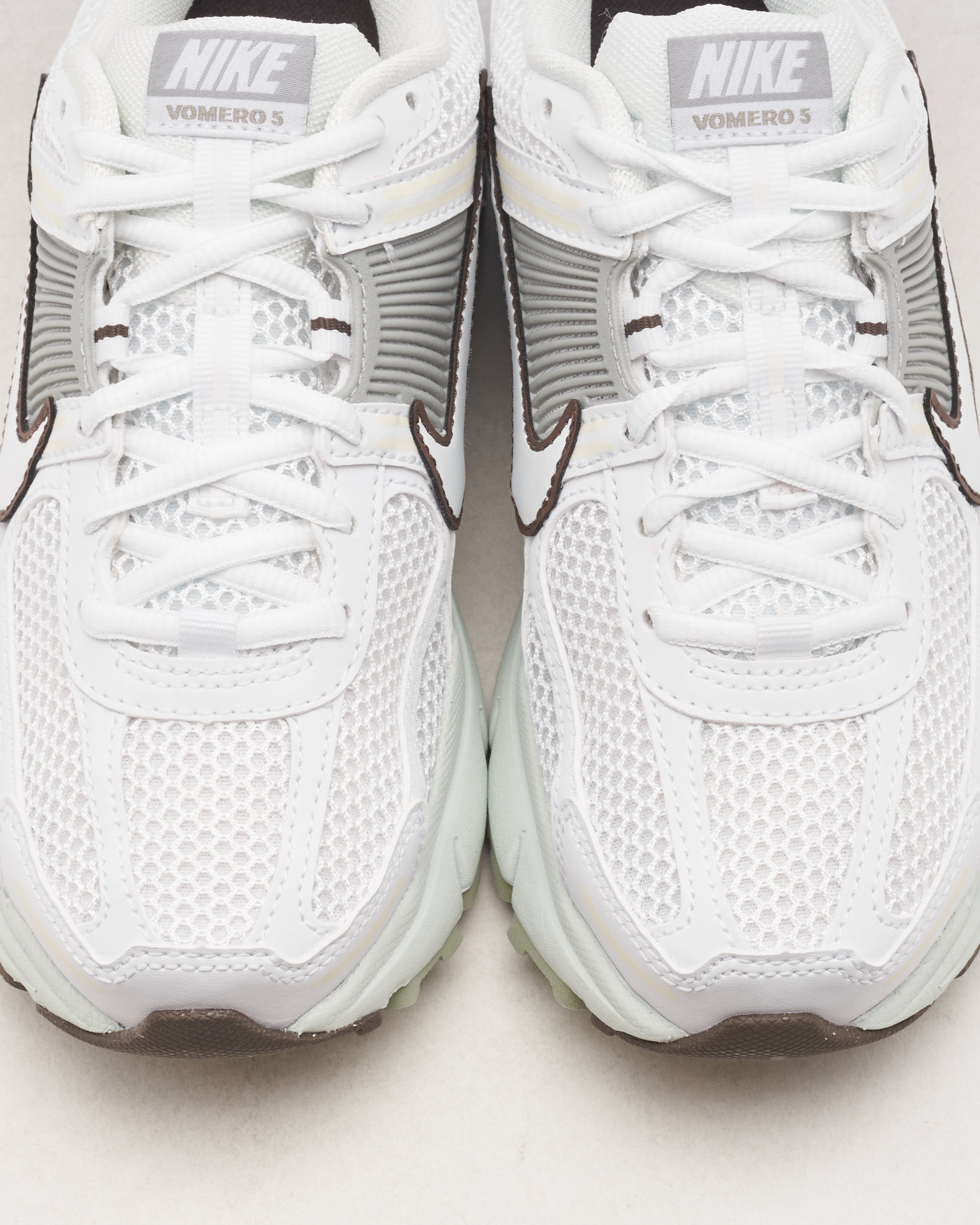 Nike Women's Zoom Vomero 5